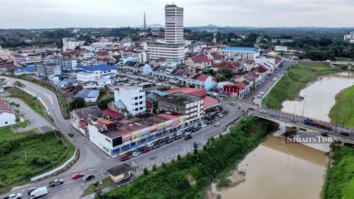 Johor voters warned of deepfakes and fake social media accounts as digital sabotage emerges in state election