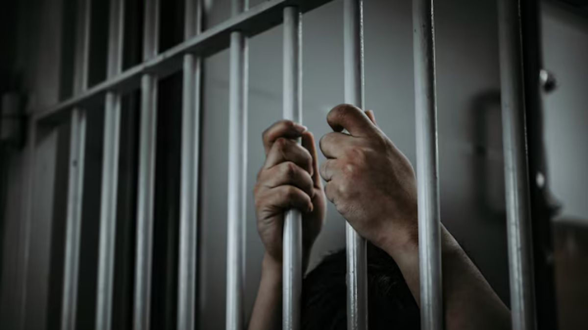 Indonesian Maid Sentenced to Life Imprisonment for Killing 73-Year-Old Employer's Father in Singapore