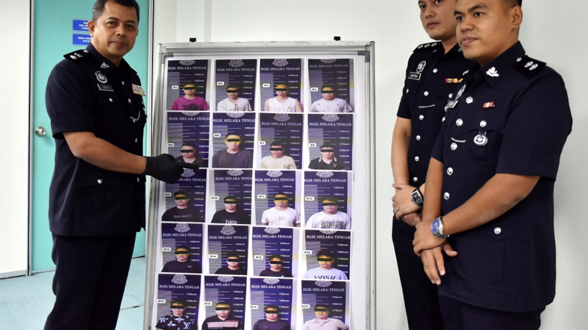 Police Dismantle Investment Fraud Ring in Melaka, Arrest 21 Chinese Nationals
