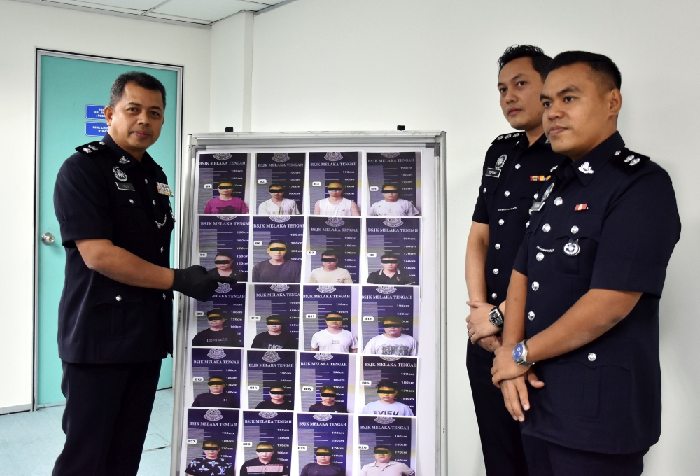 Police Dismantle Investment Fraud Ring in Melaka, Arrest 21 Chinese Nationals