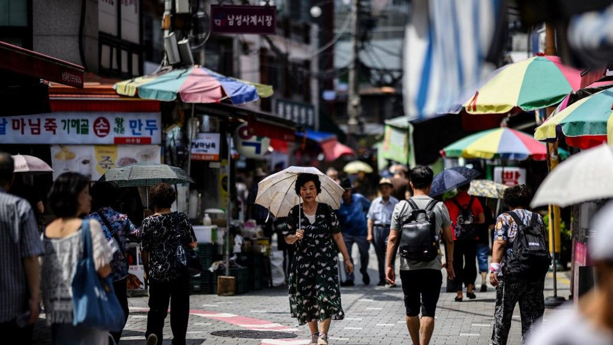 South Korea Swelters Under Record Heat as Temperature Peaks at 41.4°C