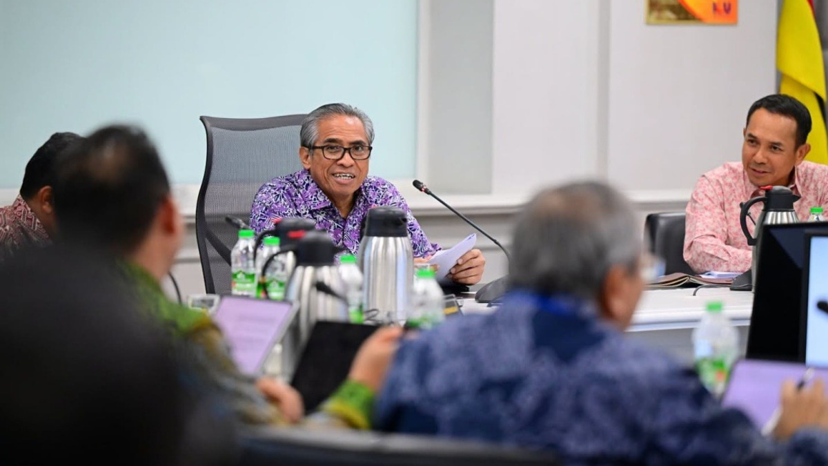 Government Directs All Ministry Secretaries-General to Accelerate 40,000 Small-Scale Development Projects