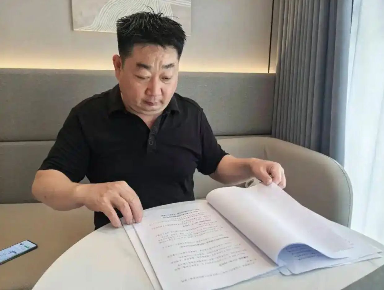 Chinese Father Sues Gaming Giants Over Son's Addiction, Seeks Regulatory Oversight