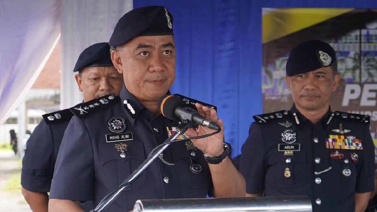 Police Bust Alleged Online Scam Operation, Nab 18 Chinese Nationals in Ipoh Raids