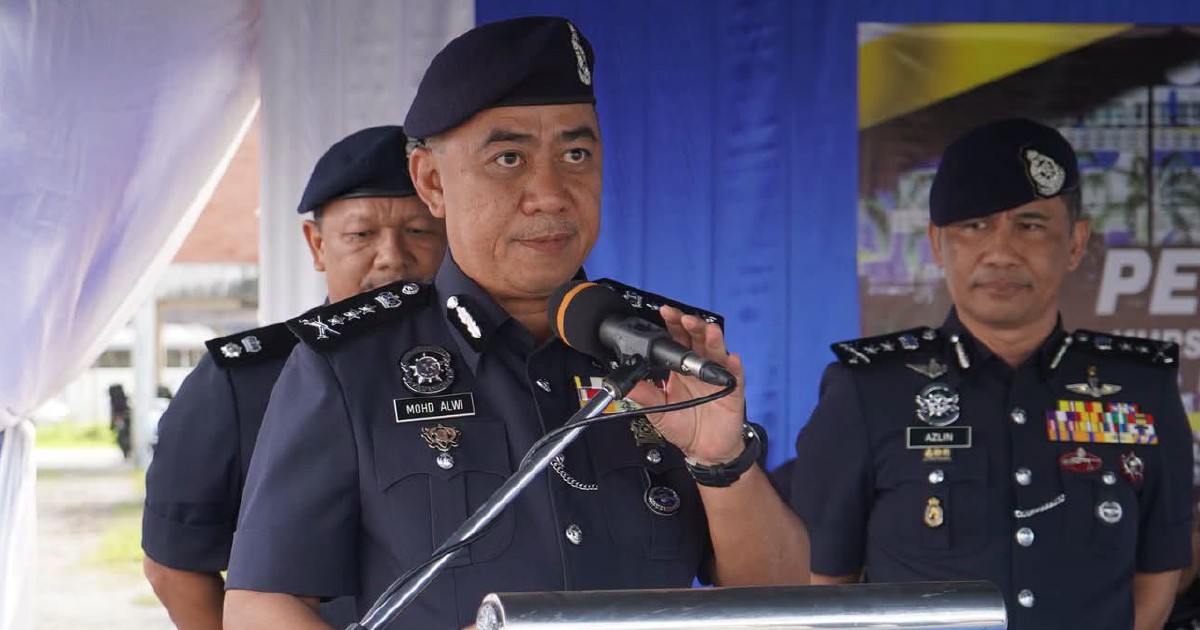 Police Bust Alleged Online Scam Operation, Nab 18 Chinese Nationals in Ipoh Raids
