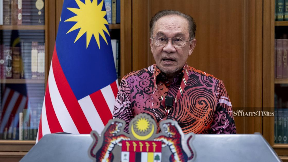 Anwar Offers Congratulations to China on Communist Party's 105th Anniversary