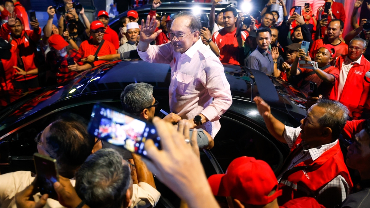 Anwar Affirms Federal Unity Government Stability Amid Economic Resilience Claims