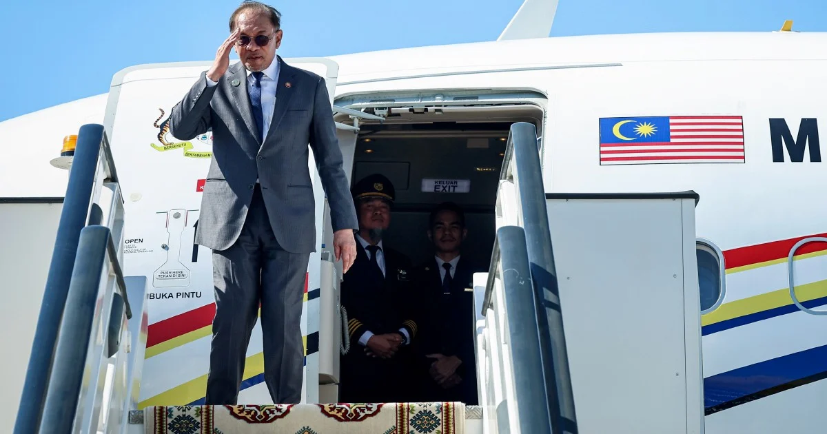Anwar Returns to Penang Following Turkmenistan Mission to Grace Media Celebration and Investment Drive