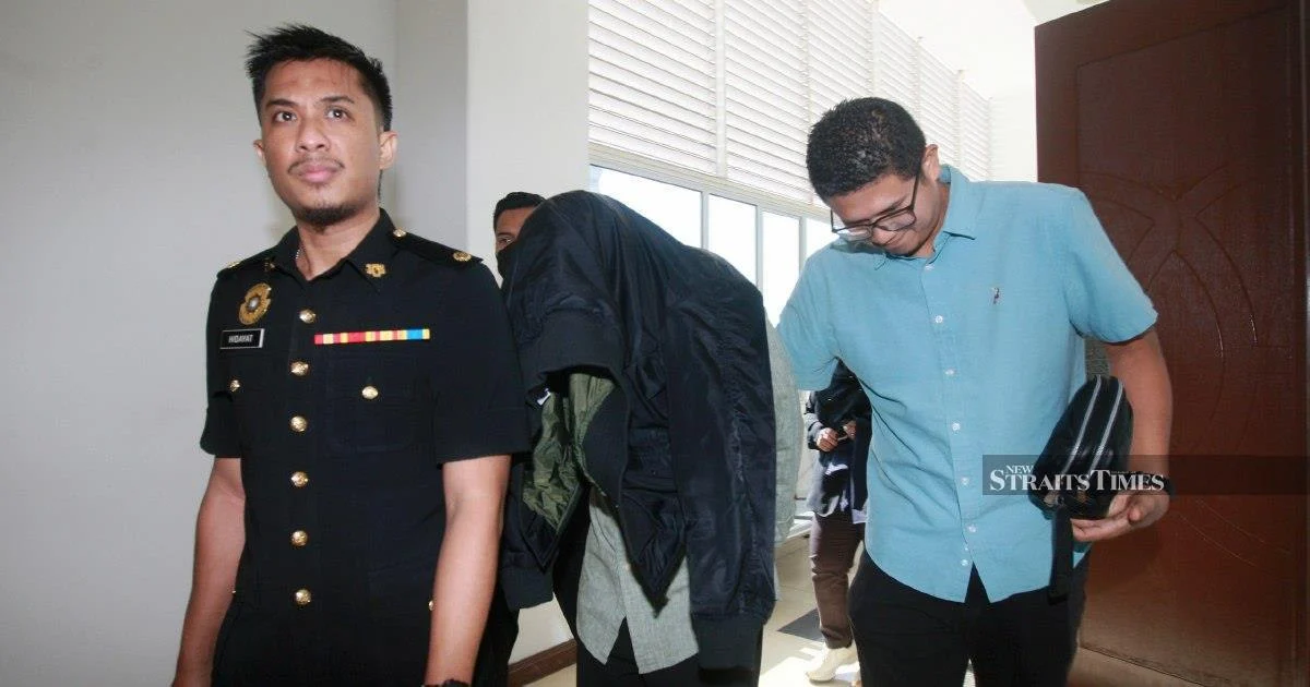 Customs Official Denies Bribery Over RM15,000 Payment