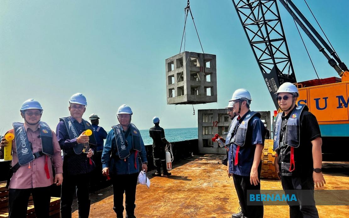 Artificial Reefs in Kelantan Waters Protect Small-Scale Fishers and Boost Fish Stocks