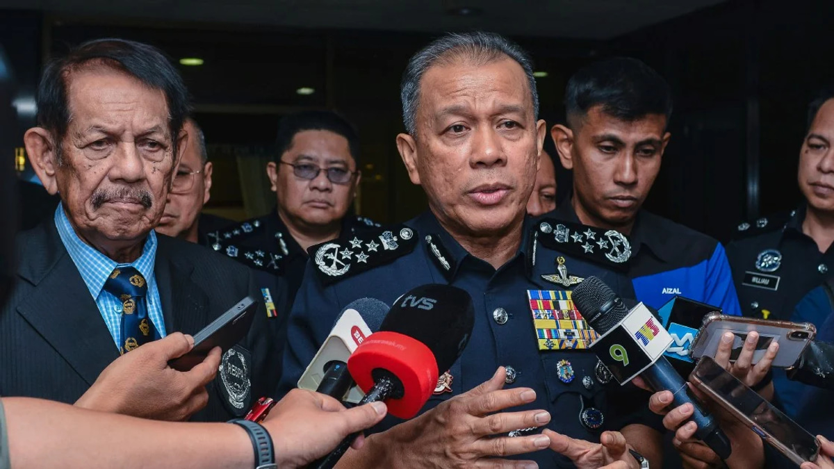 Police Opens Inquiry into Officer Behind Controversial China Video
