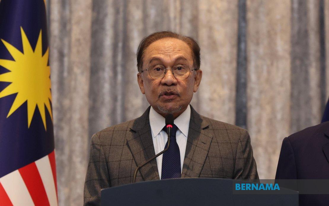 Media Must Balance Tech Adoption With Core Values, PM Anwar Urges