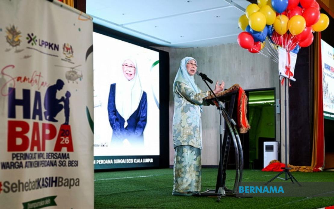 Military Fathers Need Continued Support, Says PM's Wife Dr Wan Azizah