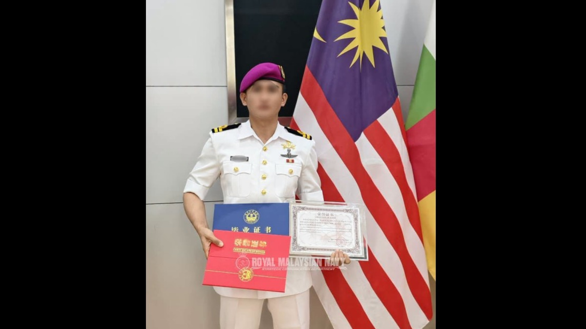 Sultan Sharafuddin Praises PASKAL Officer's Excellence at Chinese Military Academy