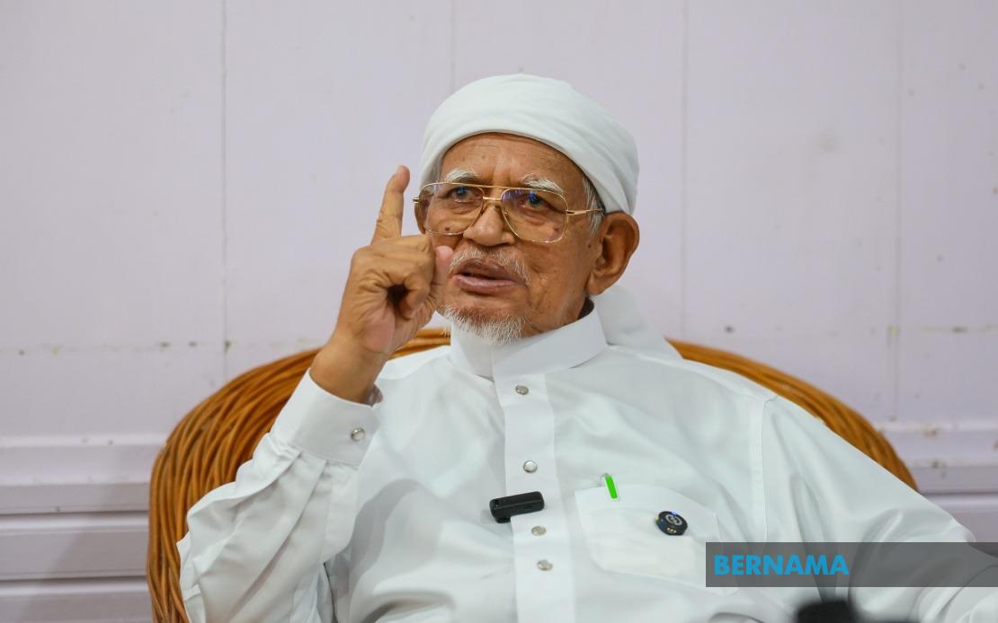 Hadi Claims Bersatu Has Lost PN Membership; Azmin Counters Assertion