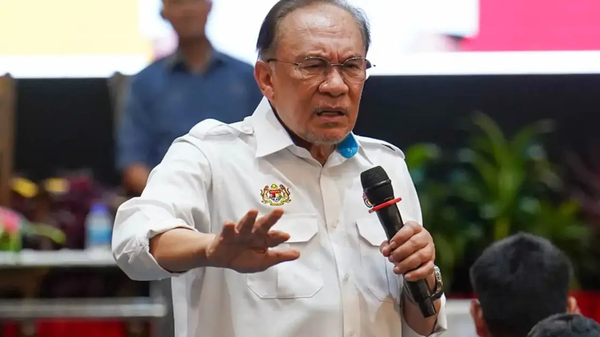 Anwar Rebuffs Calls to Recalibrate US-Malaysia Relations Over Israel Stance