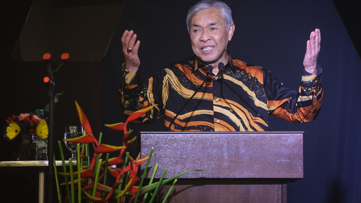 Zahid Confident of National Momentum as BN Consolidates State Victories