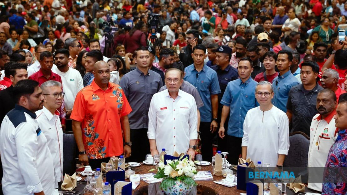Anwar Reaffirms Apology to Indian Community, Defends Inclusive Malaysia
