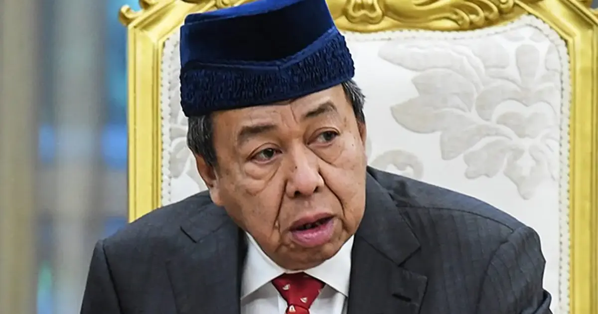 Sultan Sharafuddin Acknowledges Both Najib and Anwar Over LRT3, Criticises DAP Figures