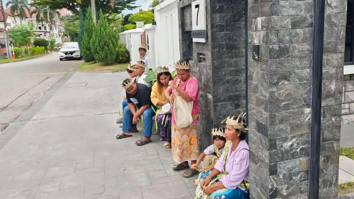 Three Orang Asli Released After Land Dispute Detention, Anwar Says Case Will Be Taken Up With Pahang