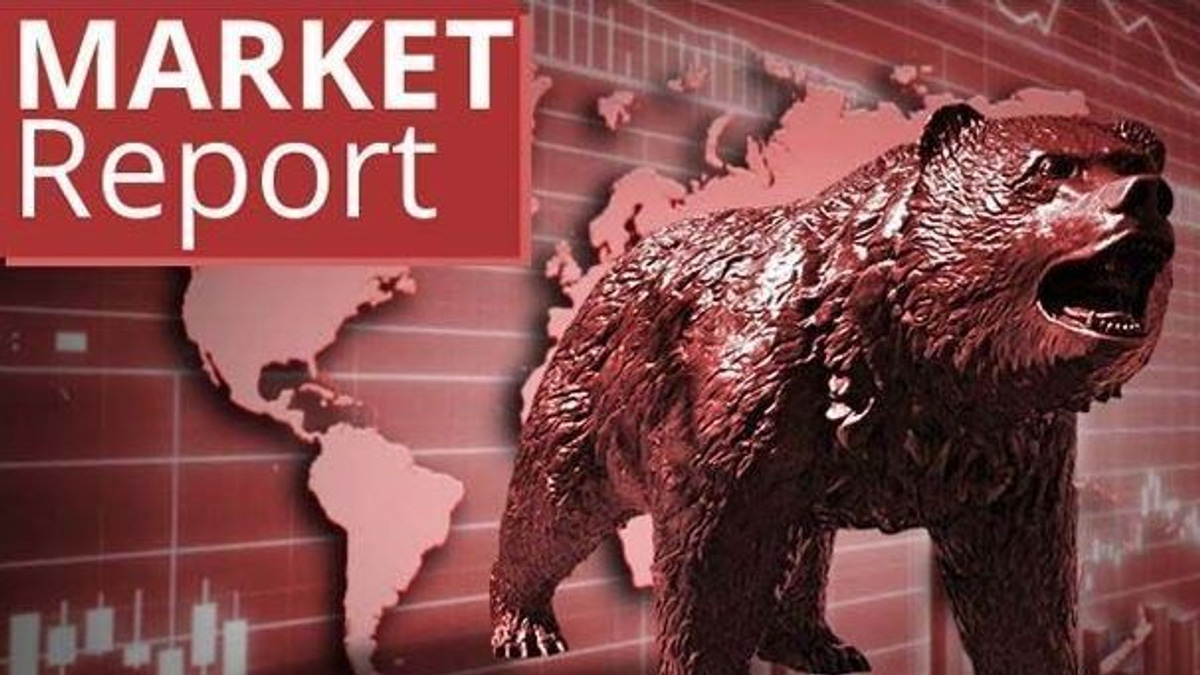 Malaysian stocks struggle as banking heavyweights retreat amid oil tensions