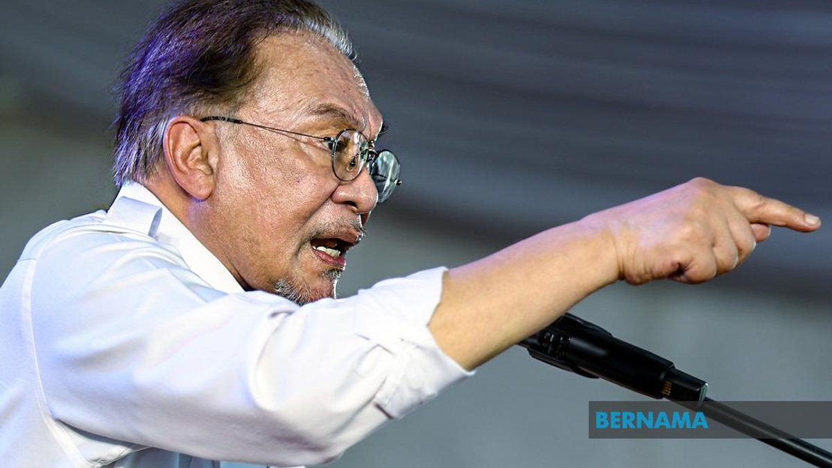 Leadership Must Engage All Communities Fairly, Says Anwar
