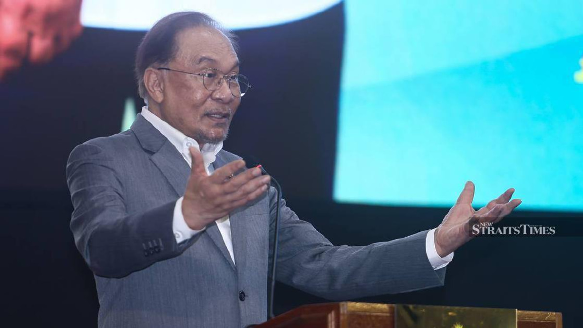 PM Orders Civil Service Overhaul as Officers Face Eight-Year Promotion Backlogs