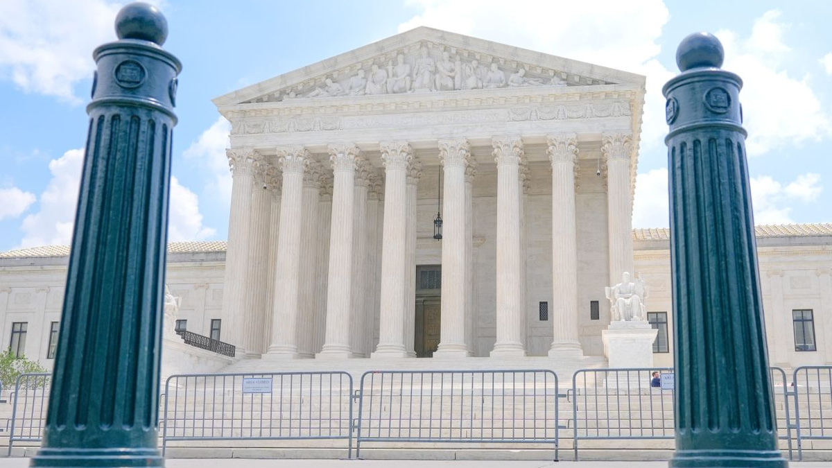 US Supreme Court Allows Texas Age-Verification Law for App Downloads to Stand
