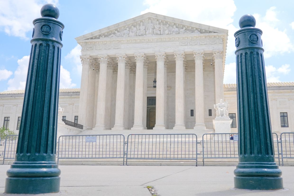 US Supreme Court Allows Texas Age-Verification Law for App Downloads to Stand