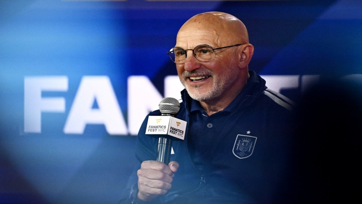 Spain's De la Fuente Cautions Referee Against Lax Enforcement in World Cup Final Against Argentina