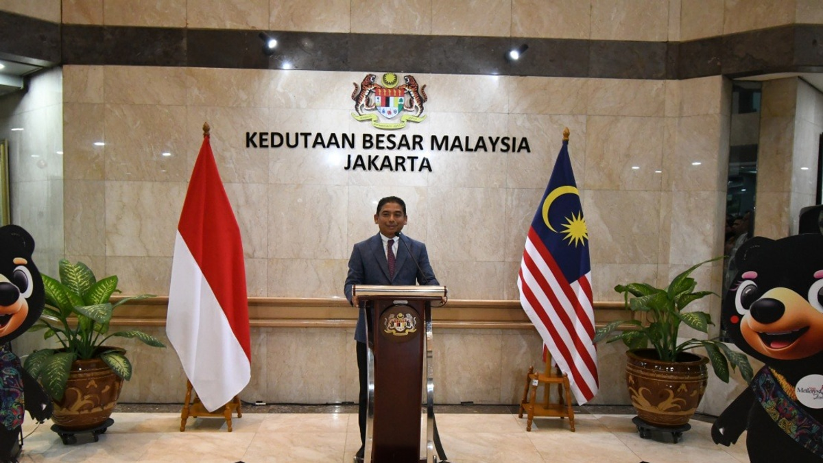 Malaysia's New Jakarta Ambassador Muzafar Shah Takes Up Posting After New Delhi Tenure