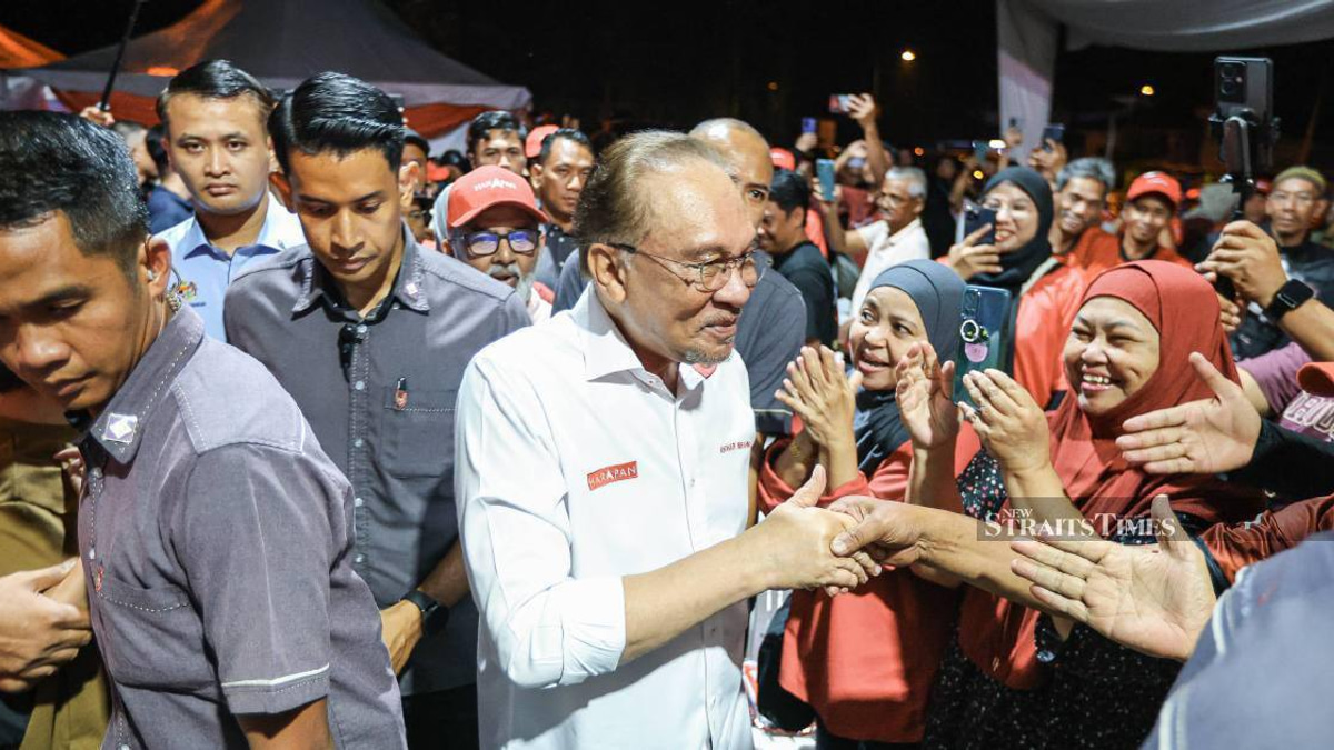 Anwar Urges Johor Diaspora to Return Home for State Election