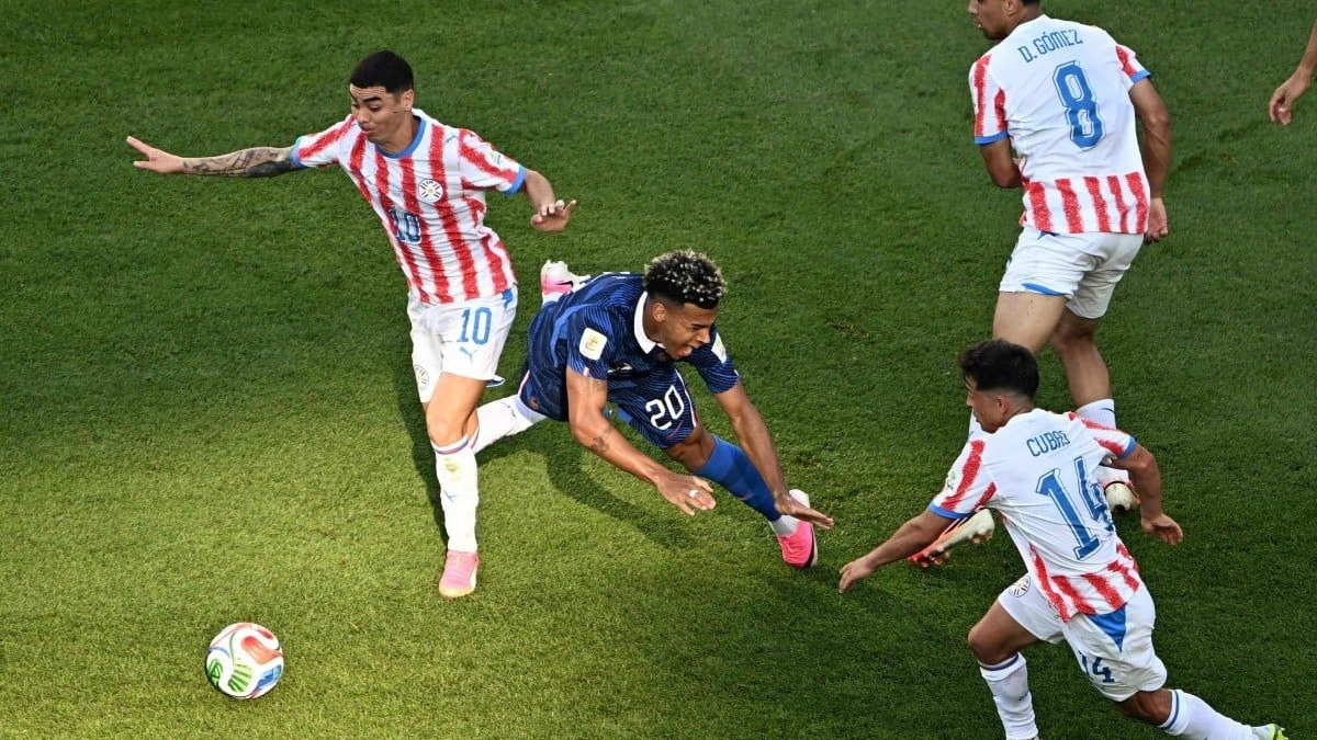 Chinese Football Fans Criticise Paraguay's Aggressive Tactics in World Cup Loss to France