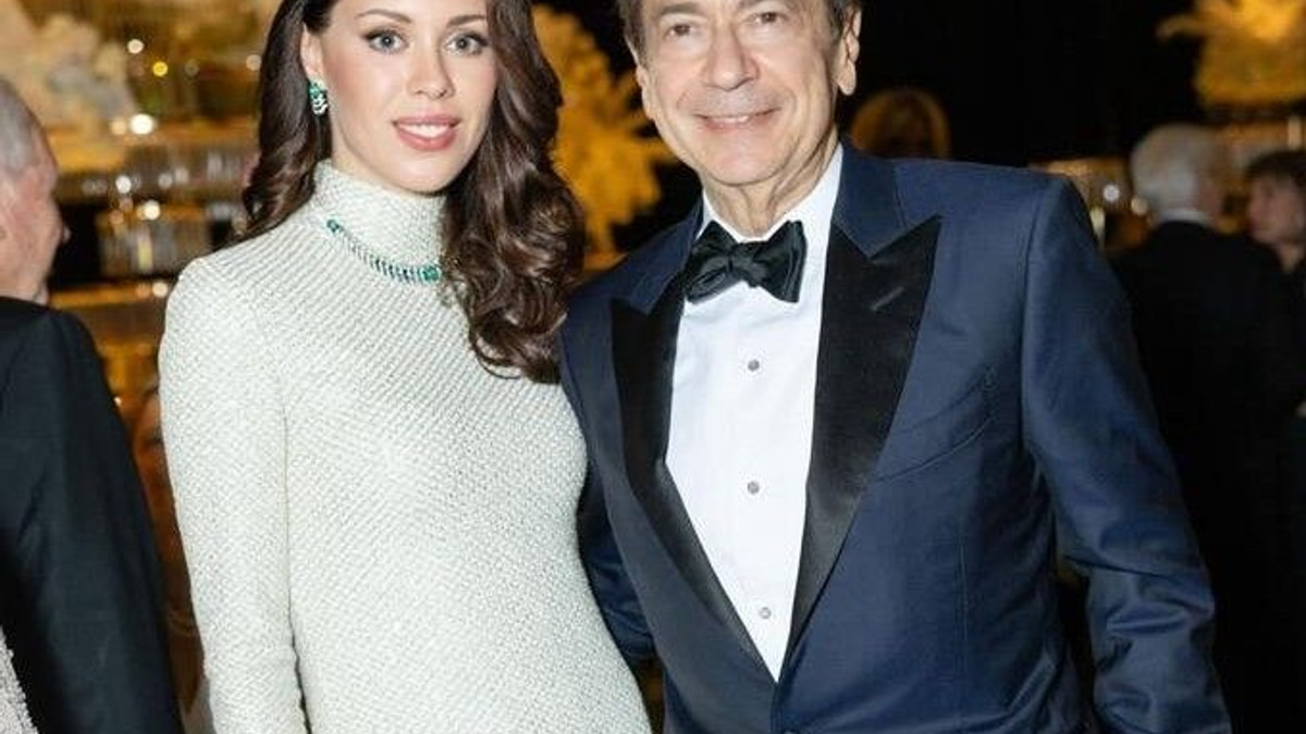 Billionaire John Paulson to Wed 33 Years His Junior in Monaco After Finalising Contentious Divorce