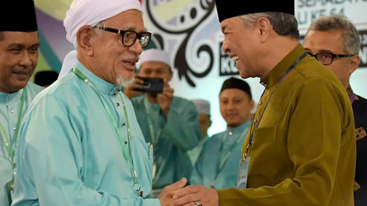 Coalition of Barisan Nasional and Perikatan Nasional could secure majority with 122 seats in peninsular Malaysia, analysts predict
