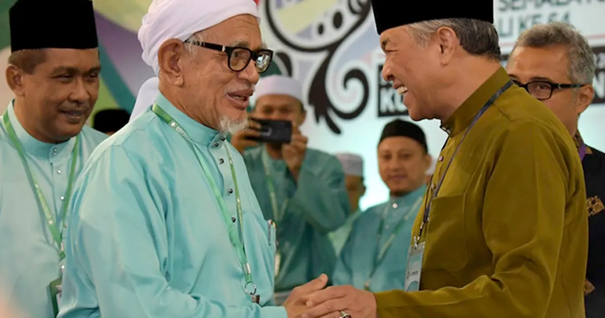 Coalition of Barisan Nasional and Perikatan Nasional could secure majority with 122 seats in peninsular Malaysia, analysts predict