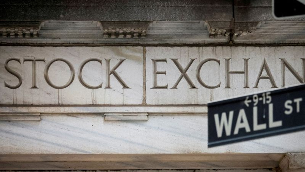 Wall Street's Latest Acronym Play: Asset Managers Rush to Launch AI-Focused ETFs