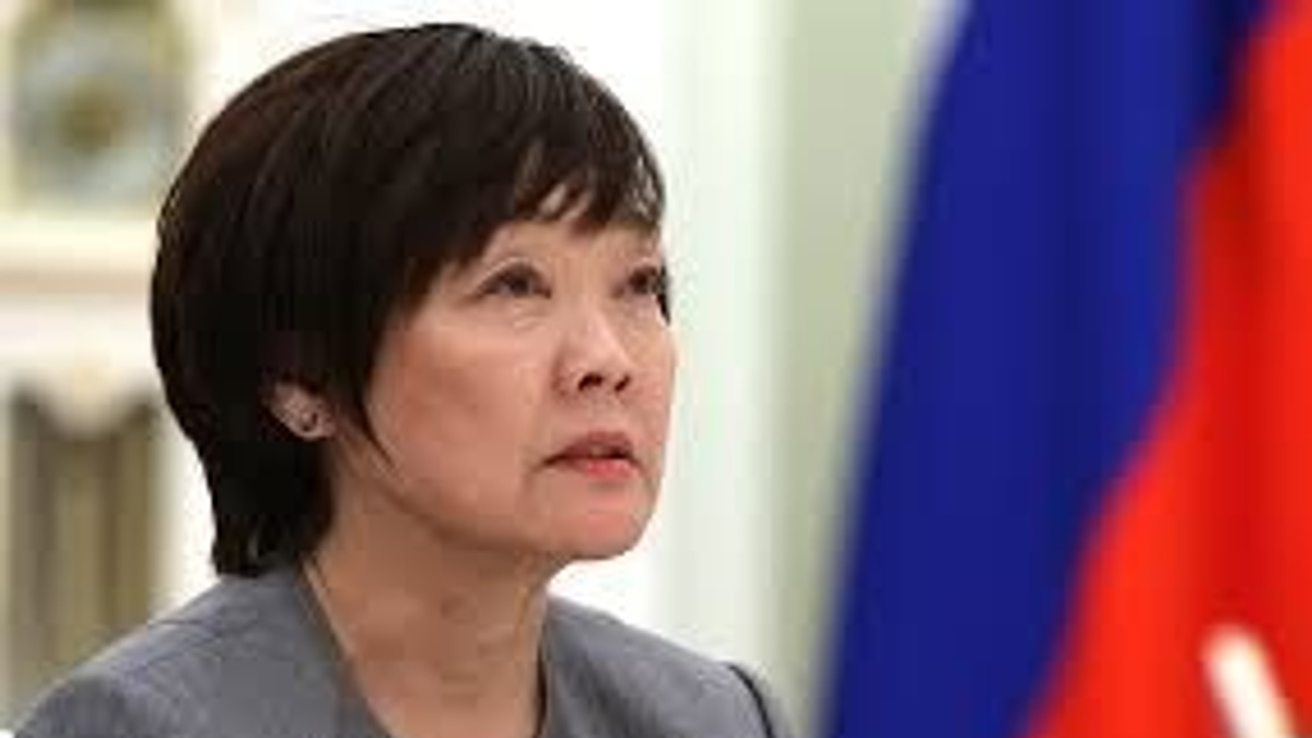 Akie Abe seeks answers four years after husband's assassination, appears in court during killer's trial