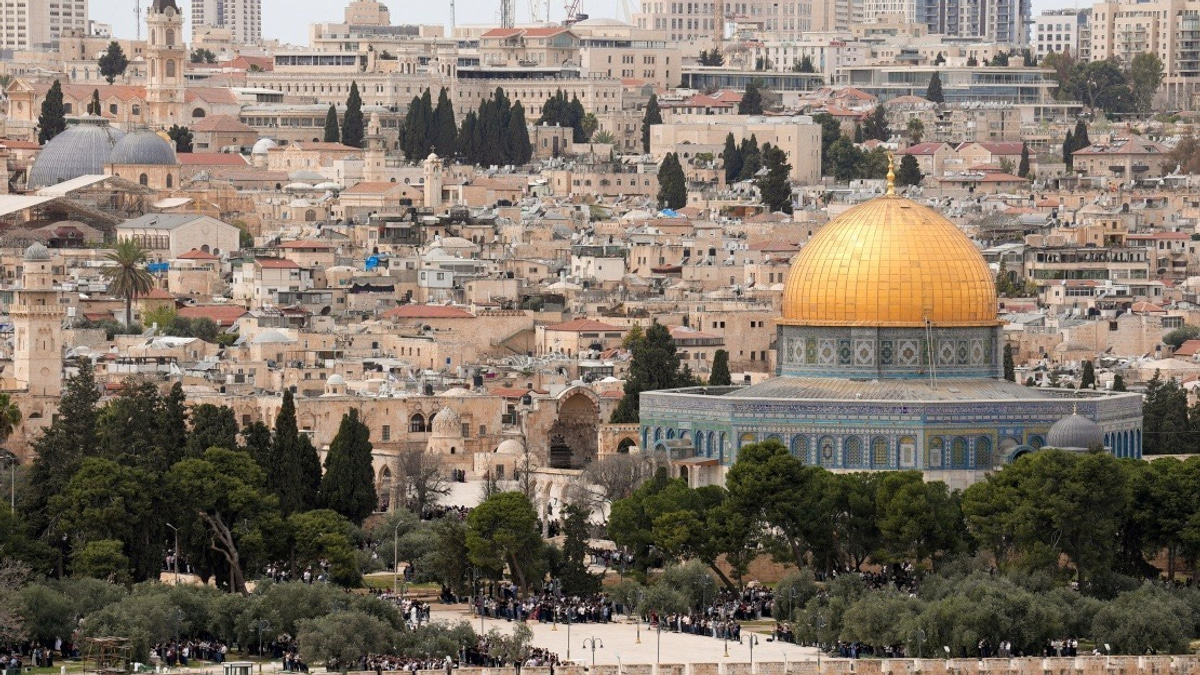 Over 2,500 Israelis Enter Al-Aqsa Mosque Compound During Tisha B'Av Holiday