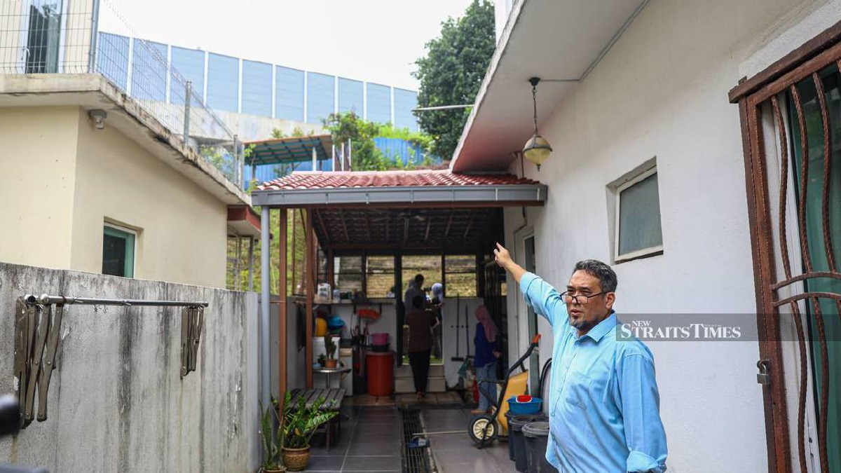 Family Demands RM1.33 Million Over ECRL Construction Damage to Home