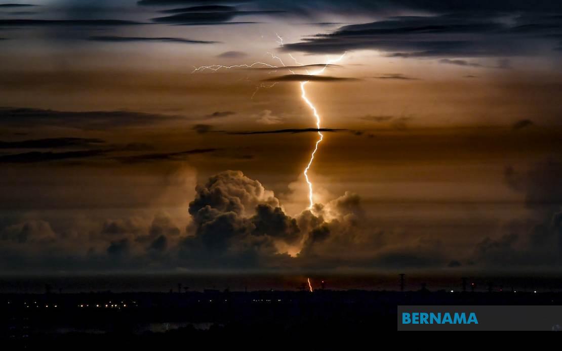 Severe Weather Alert Issued for Four States as Thunderstorms Sweep Across Malaysia