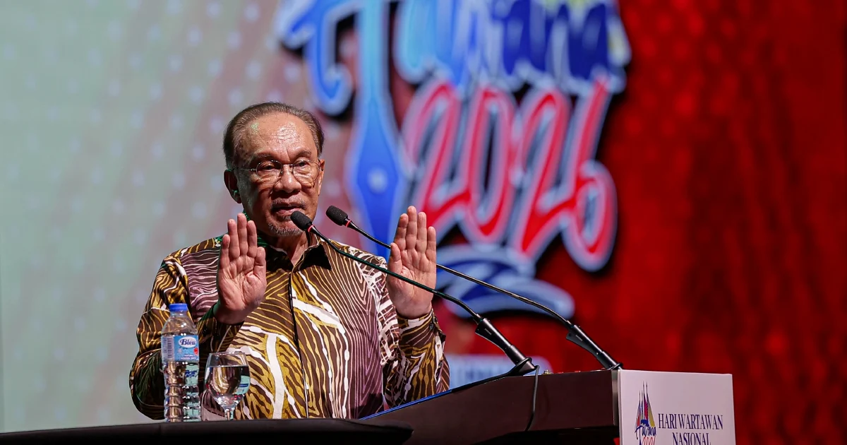 Anwar Backs Nallini's Appointment as Malaysian Media Council Chair to Restore Public Confidence