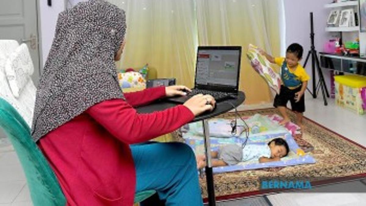 Federal WFH Policy Yields RM7.31 Million in Subsidy Savings, Cuts Petrol Use by 4.05 Million Litres
