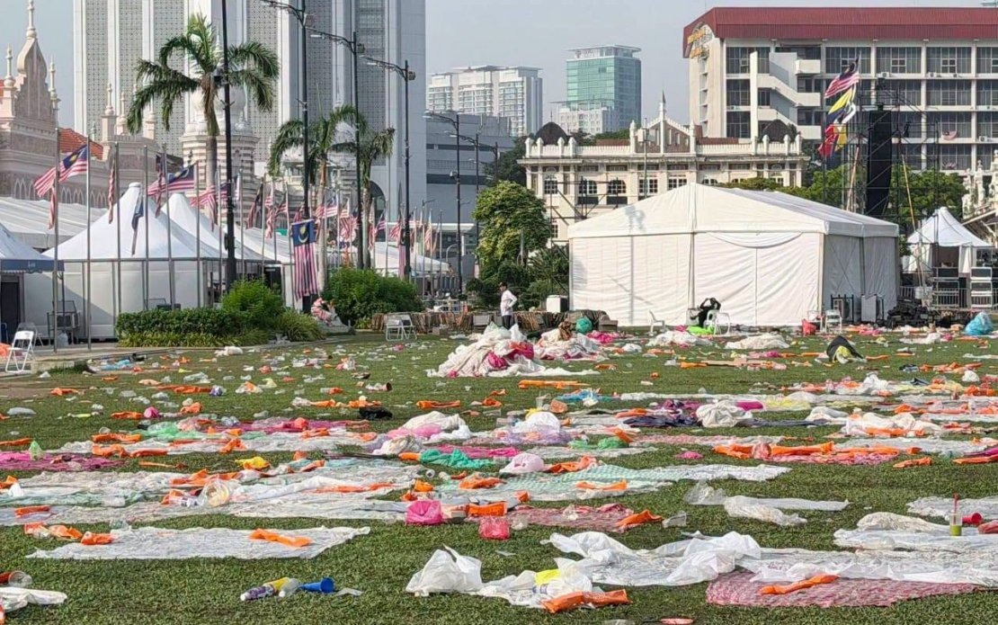 DBKL Launches Clean-Up at Dataran Merdeka Following World Cup Final Gathering
