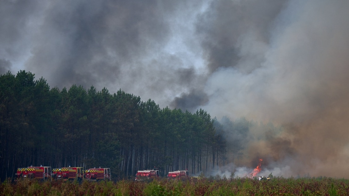 France's Wildfire Crisis Deepens as Over 85 Firefighters Injured