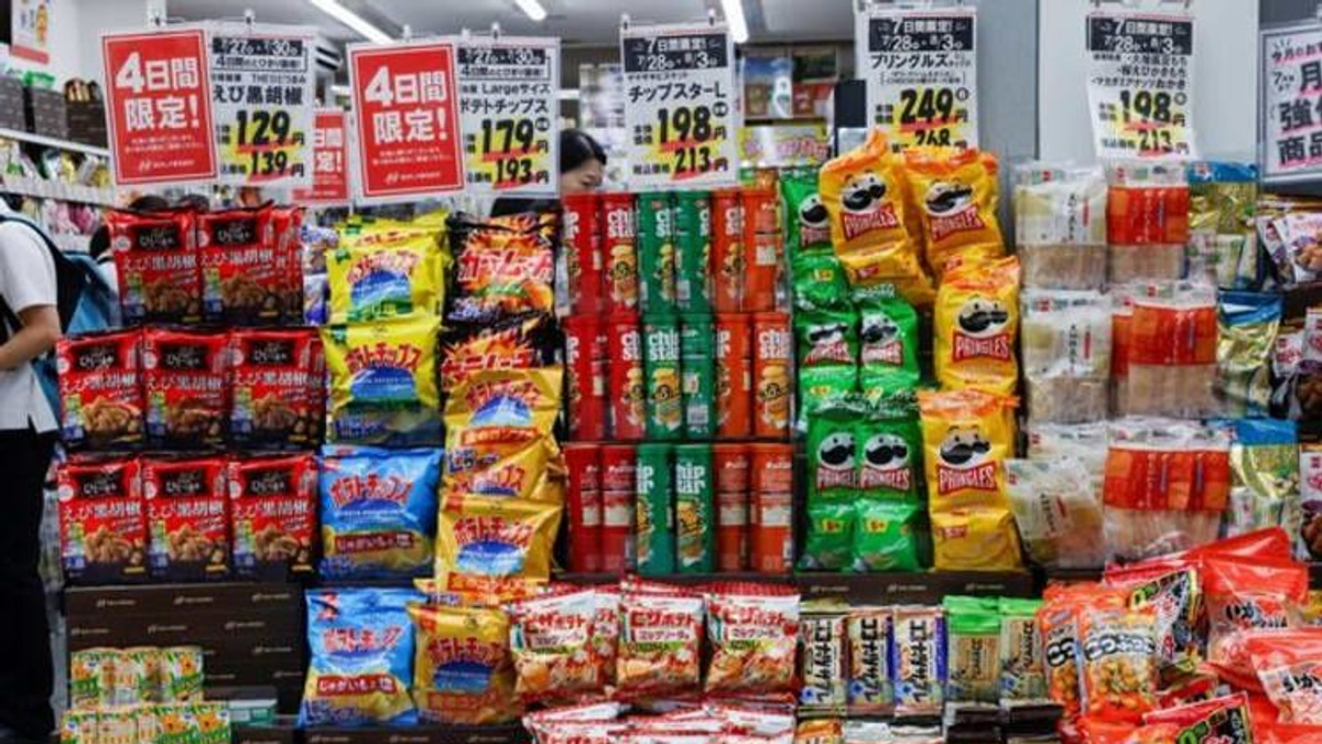 Japan to Cut Food Tax to 1% as Inflation Pressures Mount