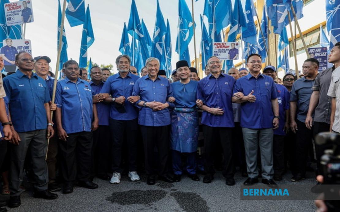 Senior UMNO Figures Rally Behind Onn Hafiz at Johor Poll Nomination