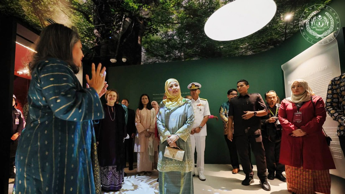 Queen Zarith Sofiah Opens Merdeka Textile Museum, Preserving Malaysia's Textile Legacy