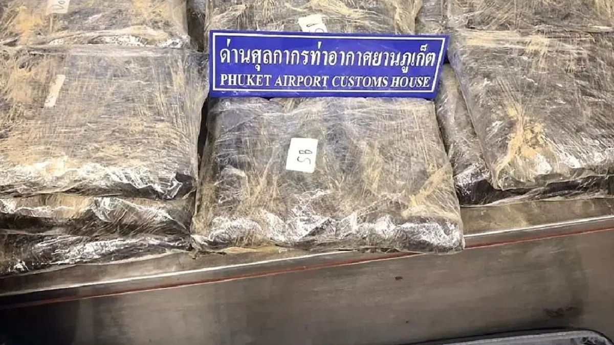 Two women arrested at Phuket airport attempting to smuggle 32kg of cannabis