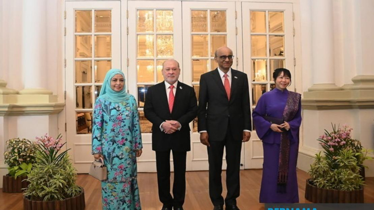 Singapore's Tharman Seeks Deeper Ties With Malaysia Beyond Trade